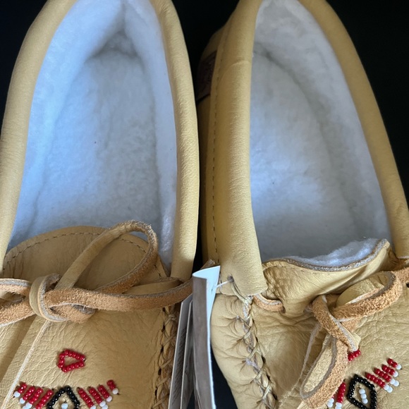 Laurentian Chief Moosehide Moccasins - Picture 5 of 8